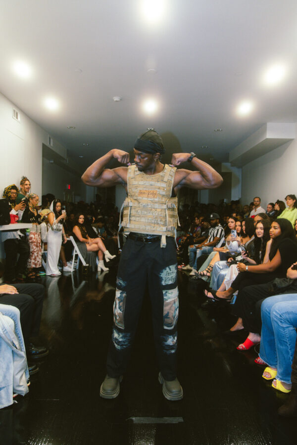 1 OF 1 ARMY BULLET PROOF VEST / NYFW SZN 1 / COLLECTION 3 - Image 2